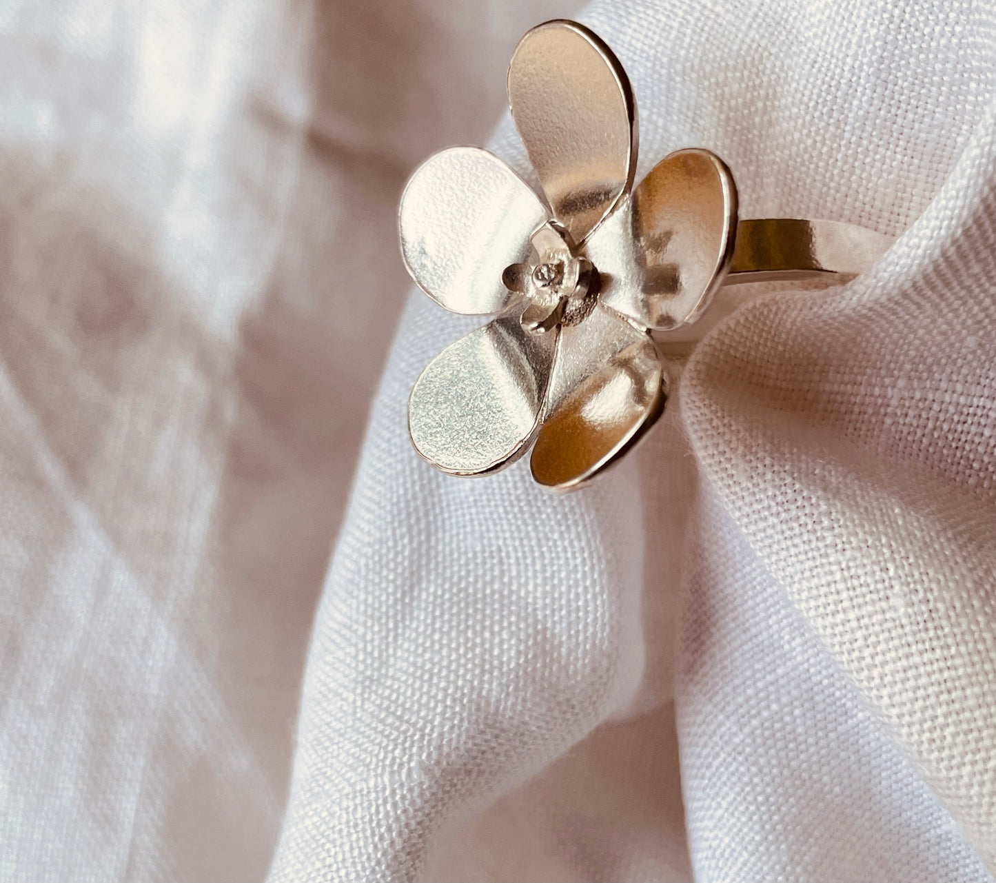 Large flower ring